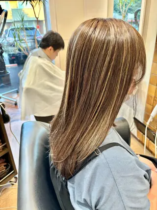 ミディアム カラー 秋山知穂ショート/ 縮毛矯正はお任せ🧸のヘアスタイル