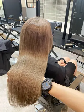 ロング カラー ROI 【ロイ】のヘアスタイル