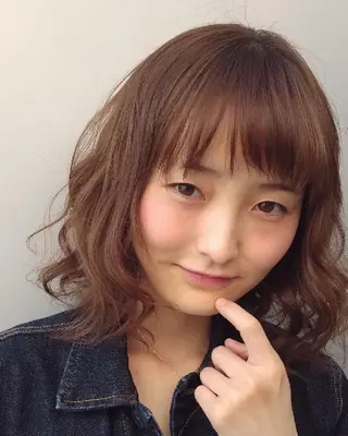 ミディアム パーマ カラー ブリーチ・ハイトーン 特化🎉内山のヘアスタイル