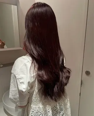 ロング カラー 山内 めいのヘアスタイル