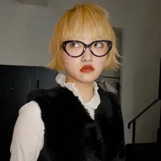 ショート カラー miu🪅縮毛矯正 モデル募集のヘアスタイル