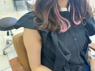 ミディアム 福本 光のヘアスタイル