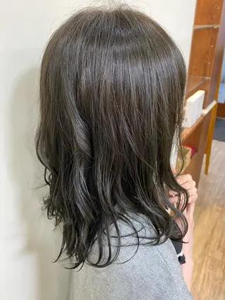 カラー SALOWIN栄 高須大貴のヘアスタイル
