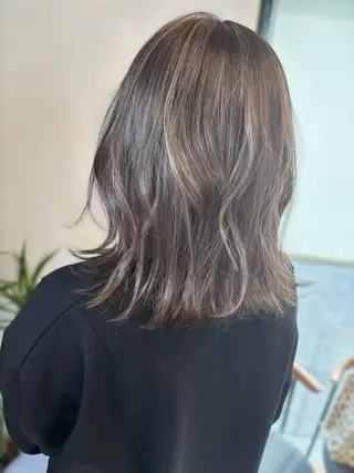 ミディアム TAKAHASHI REIKAのヘアスタイル