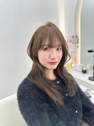 ロング カラー 韓国風レイヤーカラー ライムのヘアスタイル