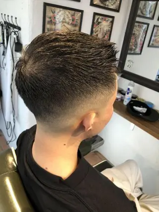 ショート メンズ 冨士川 英樹のヘアスタイル