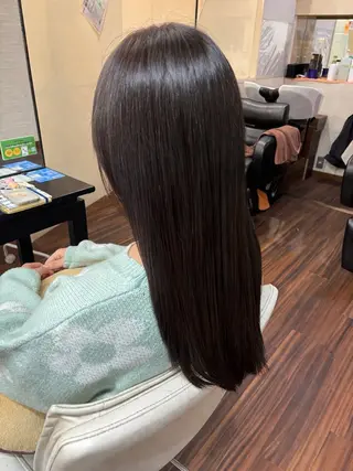 ロング カラー 岡崎 美紀のヘアスタイル