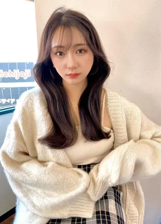 セミロング 大人可愛いレイヤー 大田のヘアスタイル