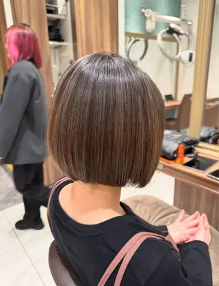 ショート カラー メンズパーマ/髪質改 善/ダメージケアのヘアスタイル