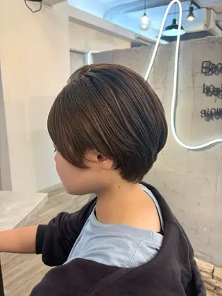 ショート カラー VISAGE ba.sk 金子詩帆のヘアスタイル