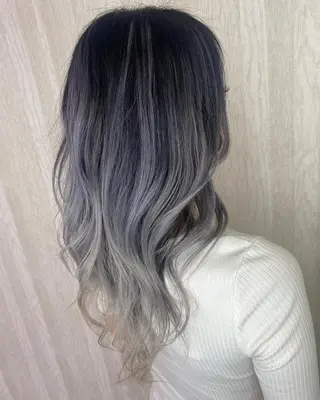 ロング カラー UNDER vr 【アンダーバー】のヘアスタイル