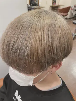 ショート カラー liL  hair サトウリョウタのヘアスタイル
