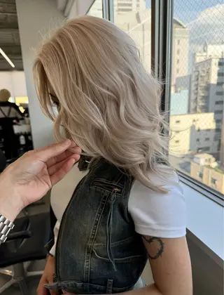 ロング カラー 新美 蓮のヘアスタイル