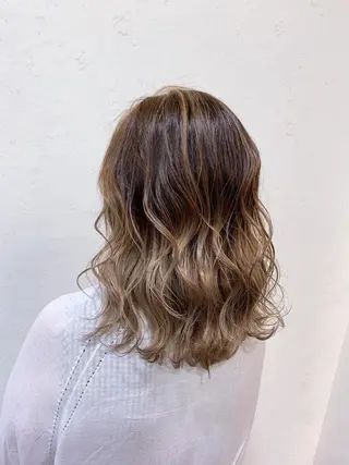 ミディアム カラー 天野 開のヘアスタイル