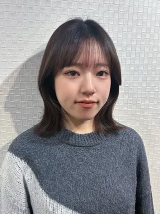ミディアム カラー 柔らか垢抜けｶﾗｰと ｶｯﾄ🫧ASUKAのヘアスタイル