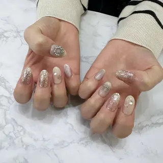 ネイル Elegancia. Hiromiのネイルデザイン