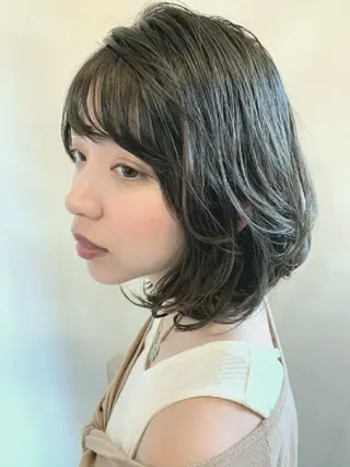 ミディアム カラー 【大宮】デザイナー Anne 諳 アンのヘアスタイル