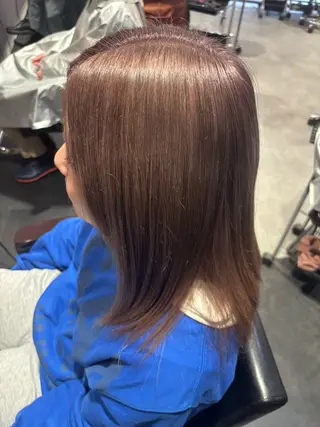 ミディアム カラー Revie/ Kurehaのヘアスタイル