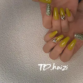 セミロング めぐみのネイルサロン スタッフ練習のネイルデザイン