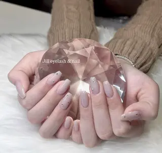 ネイル ami 𝜗𝜚˚⋆のネイルデザイン