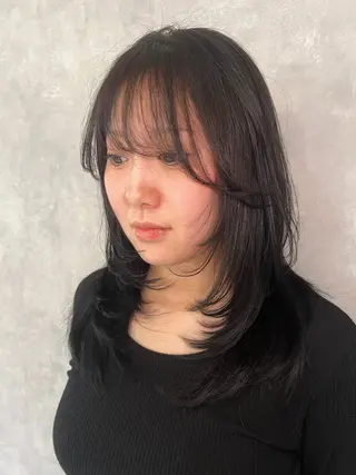 ロング Noa/レイヤー カット🩵パーマのヘアスタイル