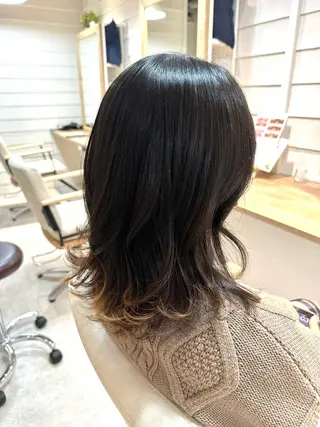 ミディアム Annie 吉田 裕美のヘアスタイル
