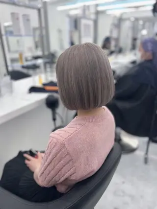 カラー 柔らか🪽うる艶 🎀ブリーチカラーのヘアスタイル