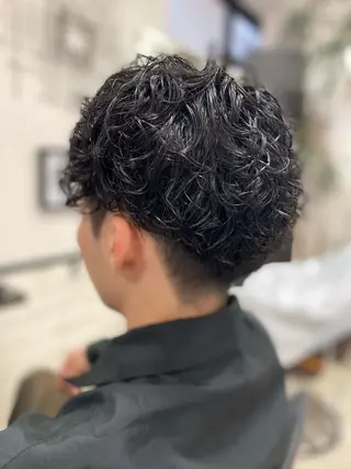 ミディアム パーマ 白髪ボカシカラー /骨格に合わせカットのヘアスタイル