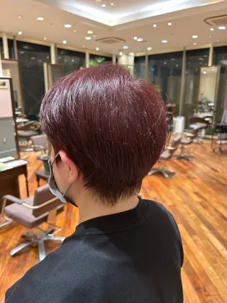 ショート カラー 多賀 亮真のヘアスタイル