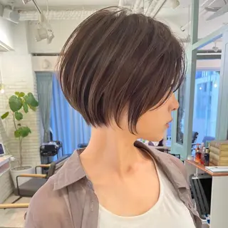 ショート レイヤー🤍 ベージュ🤍 聖奈のヘアスタイル