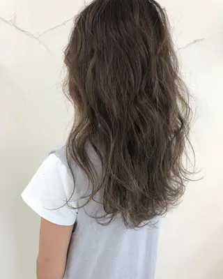 ロング カラー タナカ タクヤのヘアスタイル
