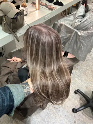 セミロング カラー レイヤーカット BLend 渋谷のヘアスタイル