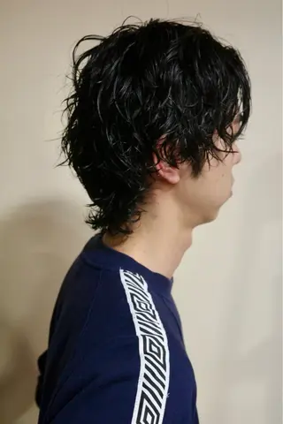 ミディアム パーマ 浅岡 昭汰のヘアスタイル