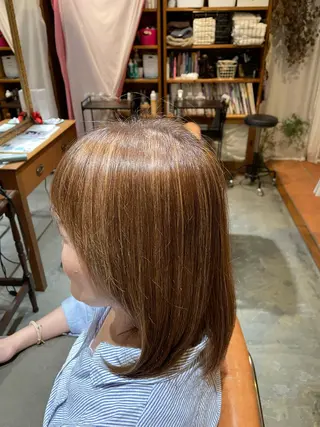 ミディアム カラー トリコヘアサロン 新井千智のヘアスタイル