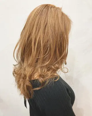 ロング カラー ヘアアレンジ 下小鶴 優治のヘアスタイル