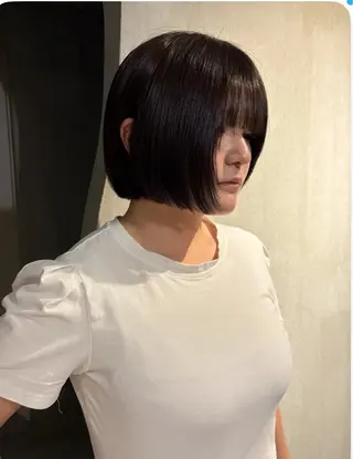 ショート マツイ モモノのヘアスタイル
