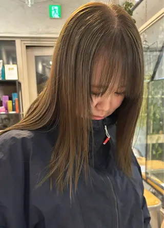 カラー miyu / 透明感 オリーブ ラベンダーのヘアスタイル