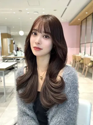 ロング カラー ヘアアレンジ 🤎小顔レイヤー /ベージュ🤎友香のヘアスタイル