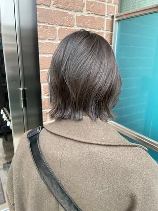 ミディアム カラー 久木原 ゆりのヘアスタイル