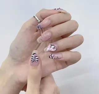 ネイル Queens みなみのネイルデザイン