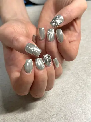 ネイル ネイルルーム チャームのネイルデザイン