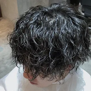 ショート パーマ メンズ fifth JINGUMAE所属・波巻きスパイラルパー マ/シャドウパーマ駿のヘアスタイル