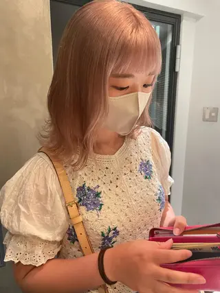 ミディアム カラー 大人girly🛋️ 🤍yukakoのヘアスタイル