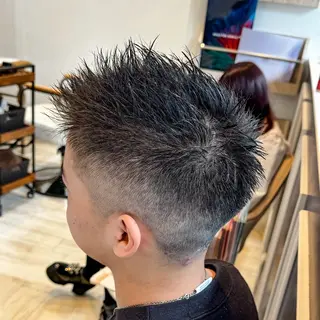 ショート メンズ 吉田 新平のヘアスタイル