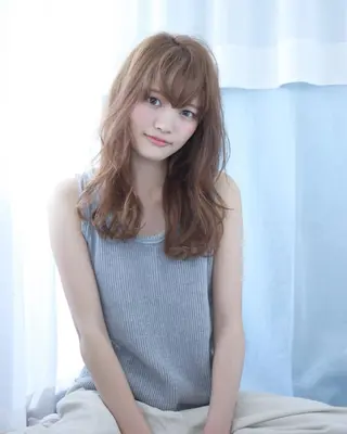 ミディアム 松島 涼花のヘアスタイル