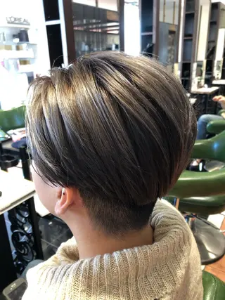 ショート 加瀬 真弓のヘアスタイル