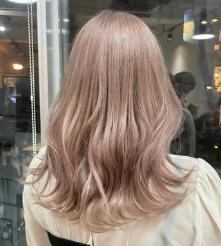 セミロング カラー ヘアアレンジ 🌹TikTok４万 ﾌｫﾛﾜｰ🌹AKIのヘアスタイル