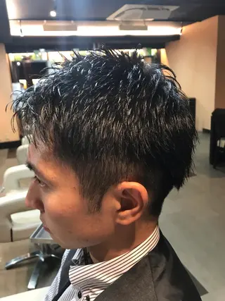ショート メンズ ❣️大人色気レイヤー 美髪縮毛 金山❣️のヘアスタイル