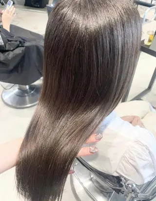 ミディアム カラー 透明感/オリーブ/ グレージュ/YUKAのヘアスタイル