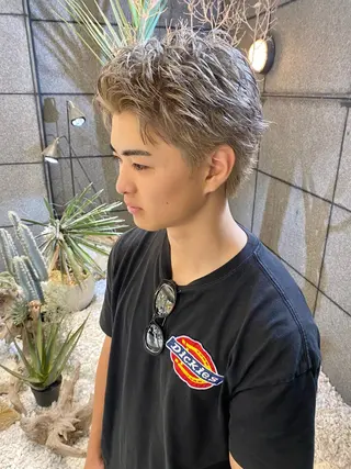 カラー メンズ 酸スト/フェザー パーマ/三谷海斗のヘアスタイル